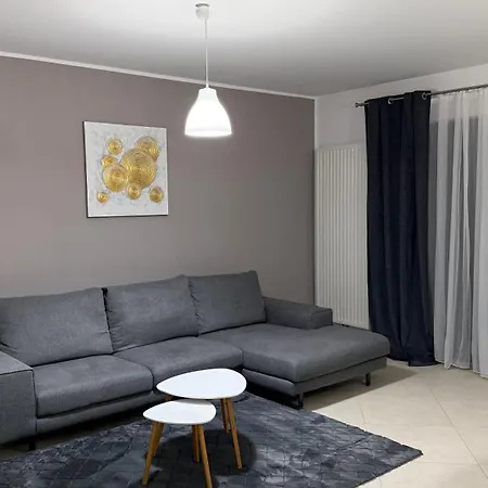 Relax At Coresi Mall Apartman