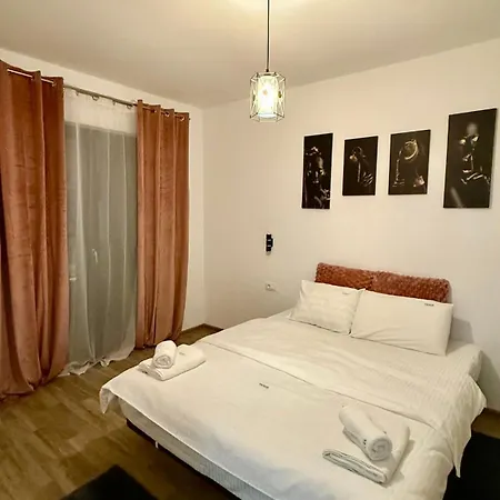 Relax At Coresi Mall *