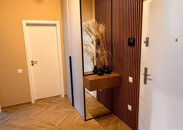 Relax At Coresi Mall *