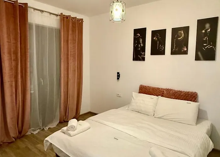 Relax At Coresi Mall *