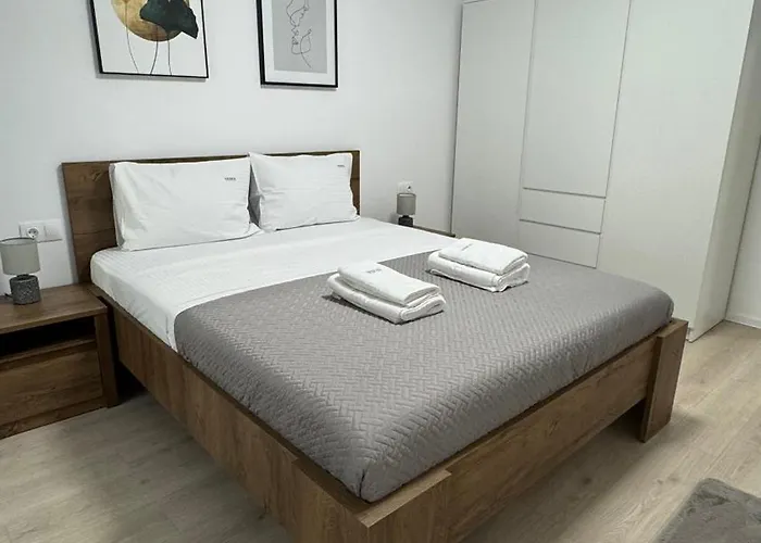 Relax At Coresi Mall Apartman